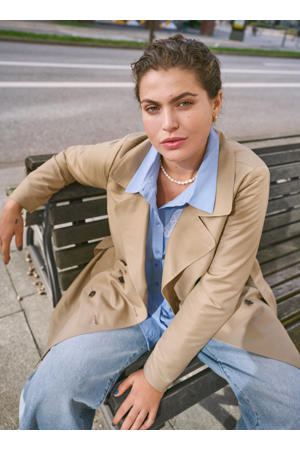 trenchcoat beige