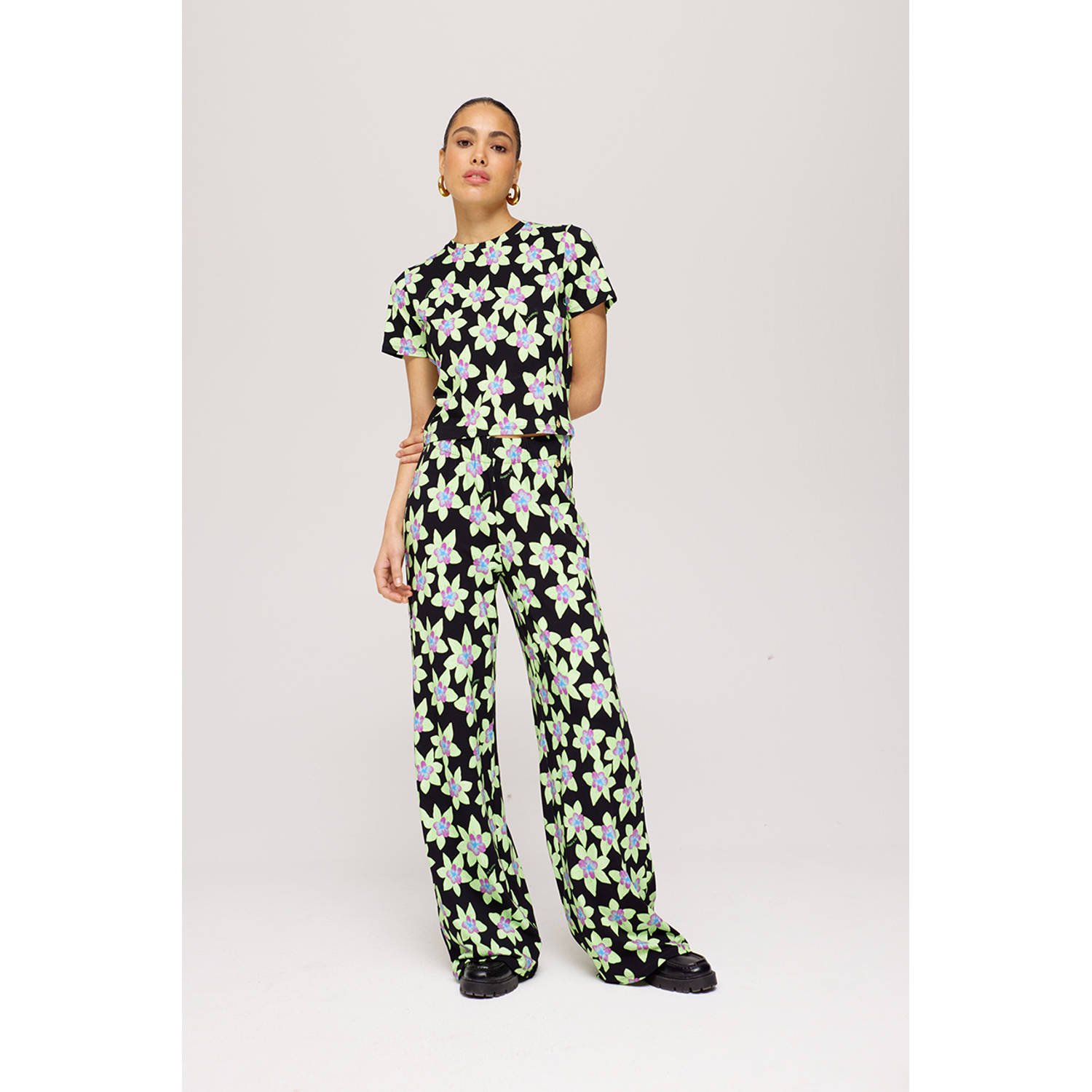 HARPER & YVE wide leg regular waist broek zwart