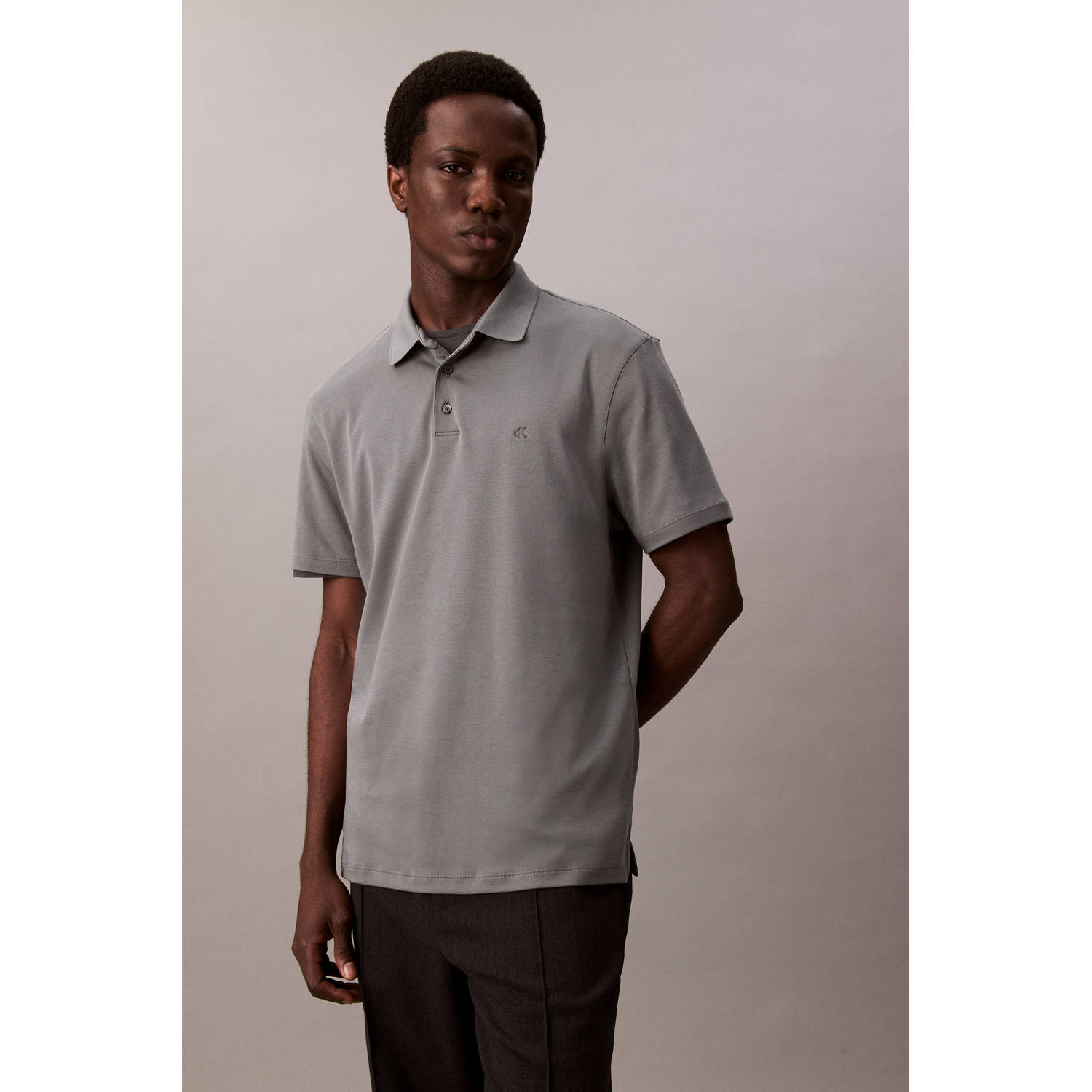 CALVIN KLEIN Heren Polo's & T-shirts Ss Supima Chest Emb Grijs