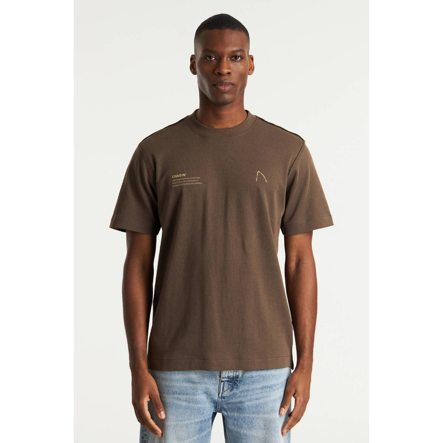 CHASIN' T-shirt bruin