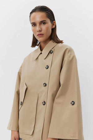 trenchcoat camel