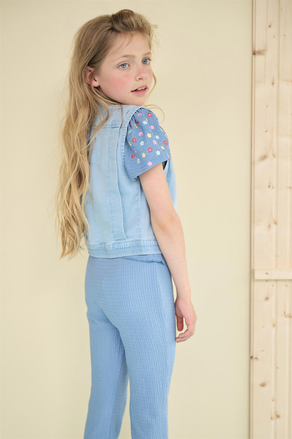 Blauwe meisjes NONO T-shirt van polyester met bloemenprint, korte mouwen, ronde hals en borduursels
