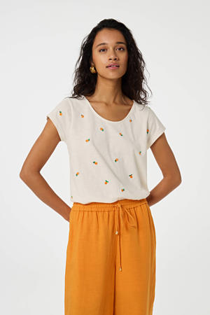 T-shirt wit