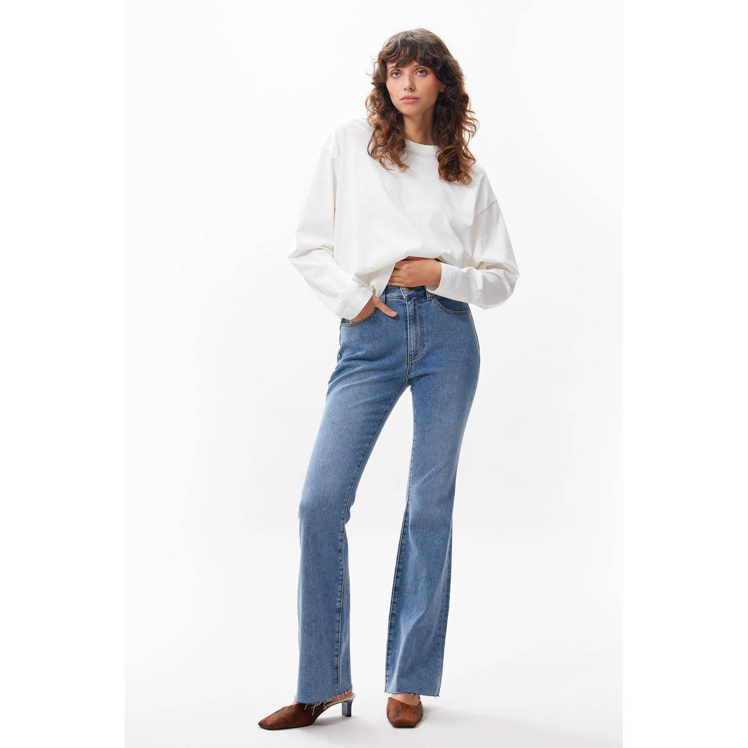Catwalk Junkie high flared jeans medium blue denim