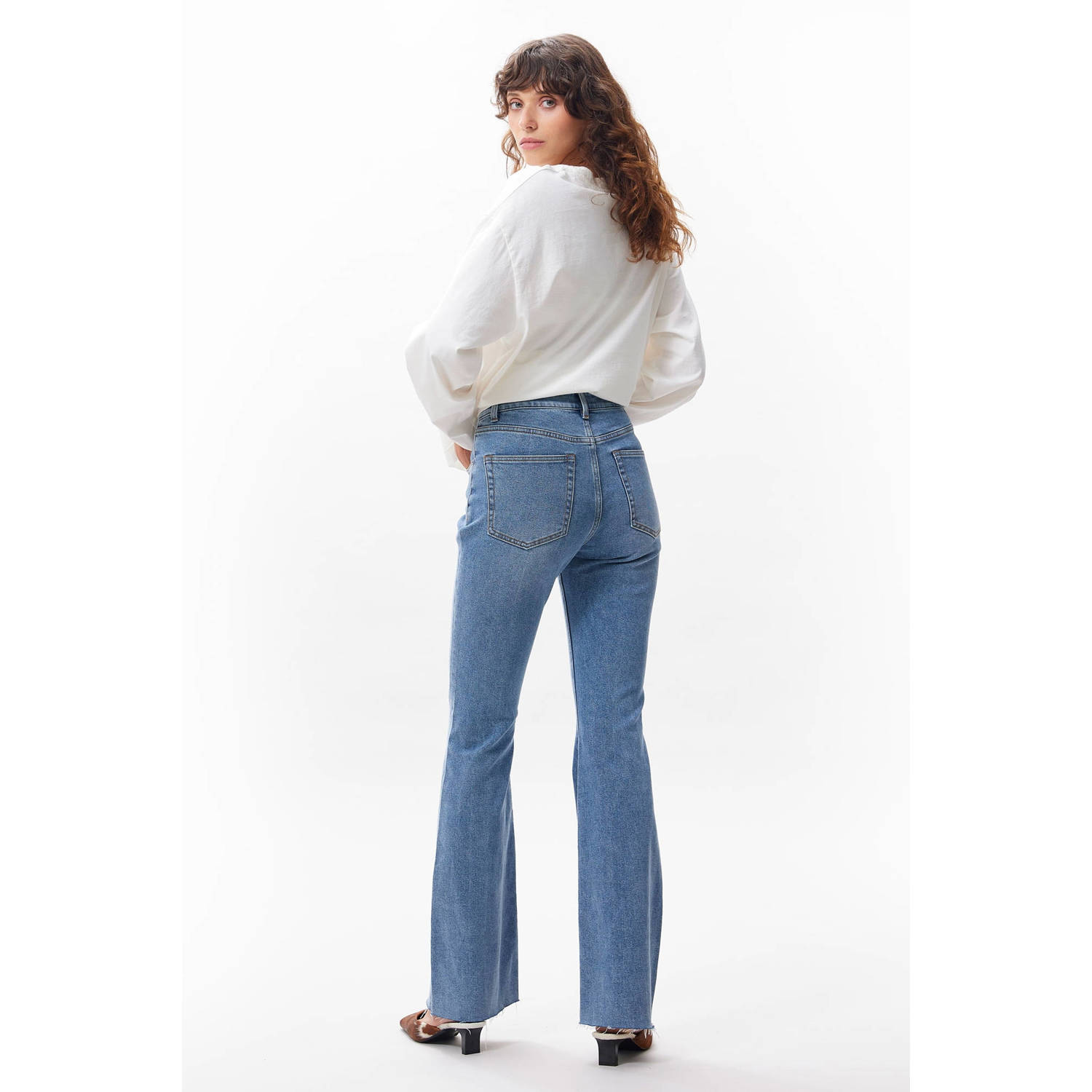 Catwalk Junkie high flared jeans medium blue denim
