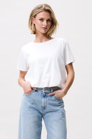 T-shirt wit