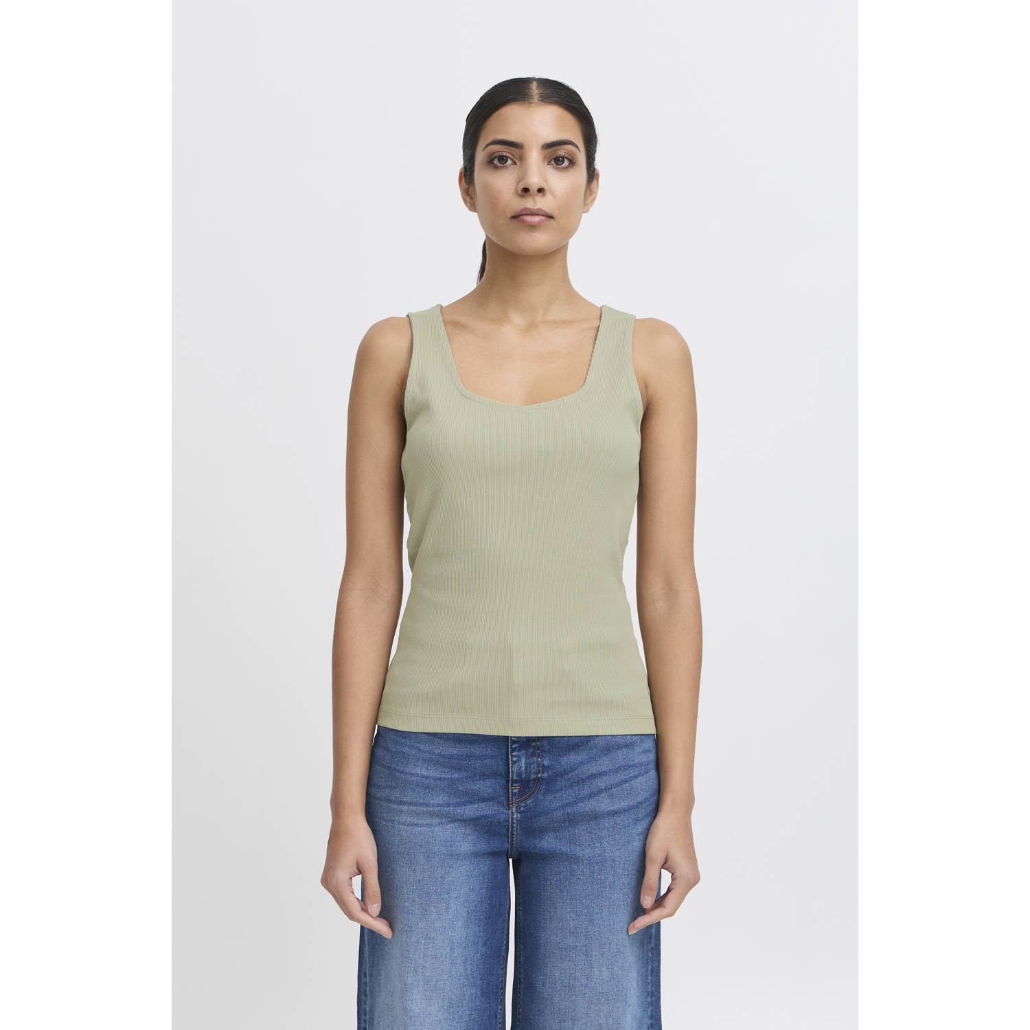 ICHI mouwloze top lichtgroen