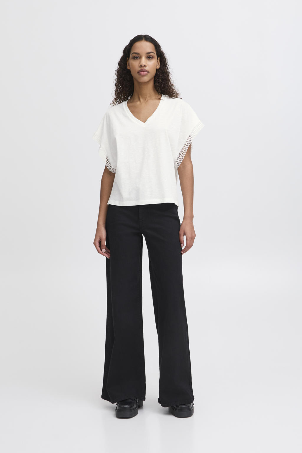 Witte dames ICHI T-shirt van katoen met effen, korte mouwen en V-hals