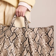 thumbnail: Manfield shopper met slangenprint beige