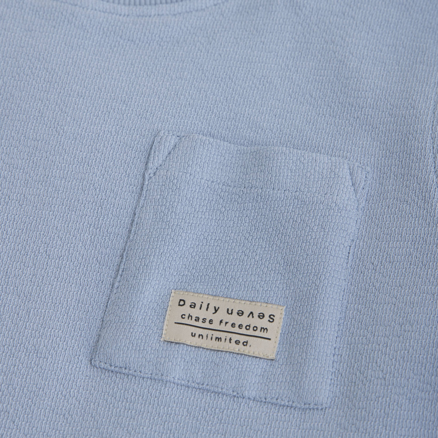 Daily7 T-shirt lichtblauw