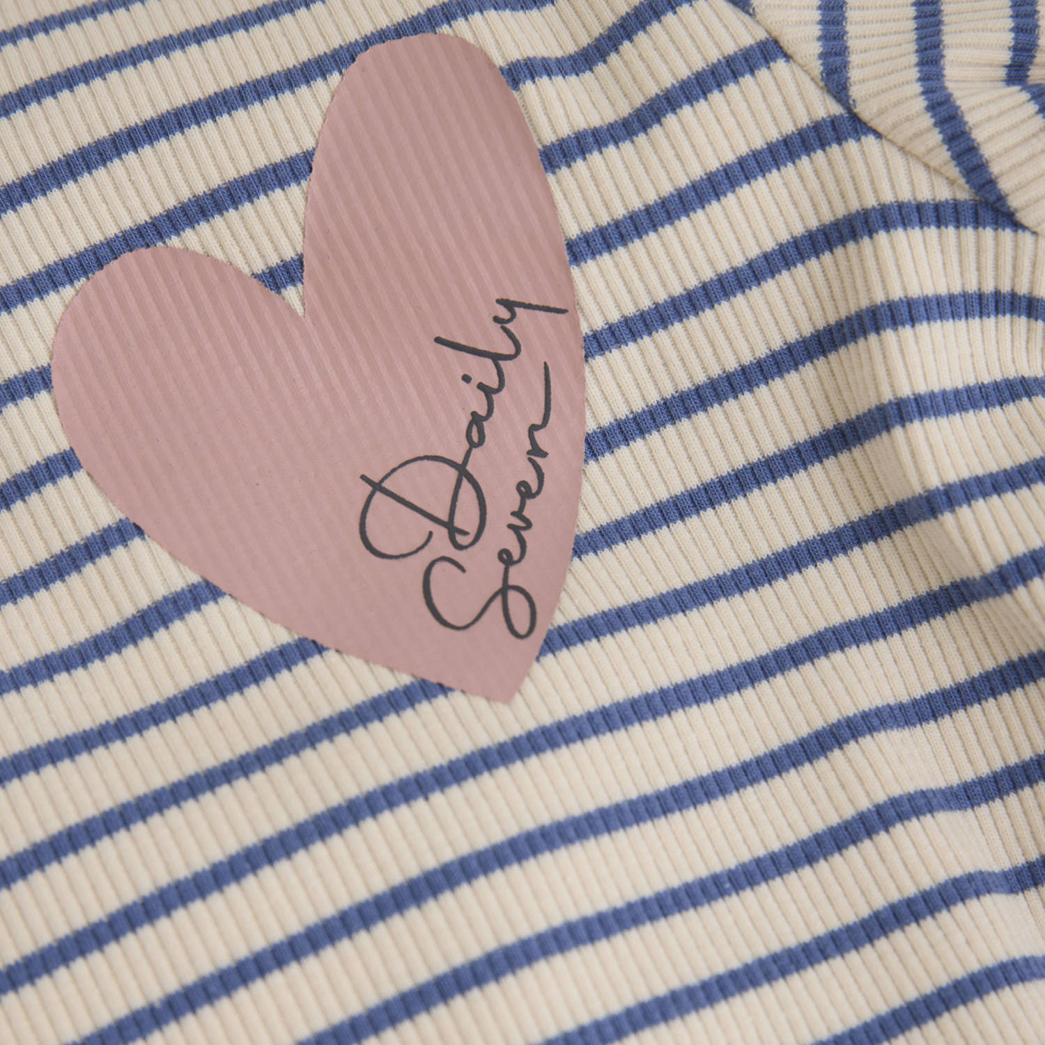 Daily7 T-shirt blauw