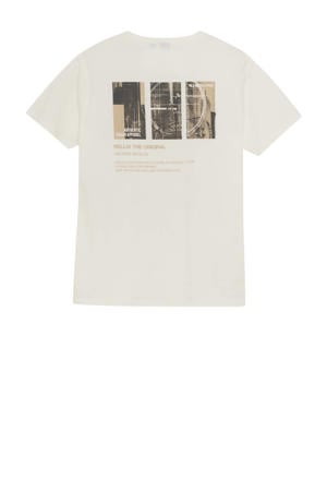 T-shirt wit