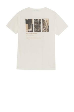 T-shirt wit