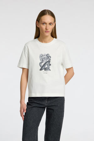 T-shirt wit