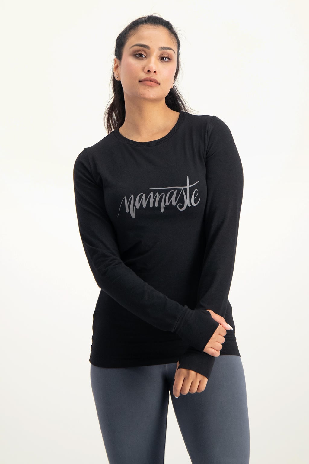 Urban Goddess yoga sportshirt Namaste zwart