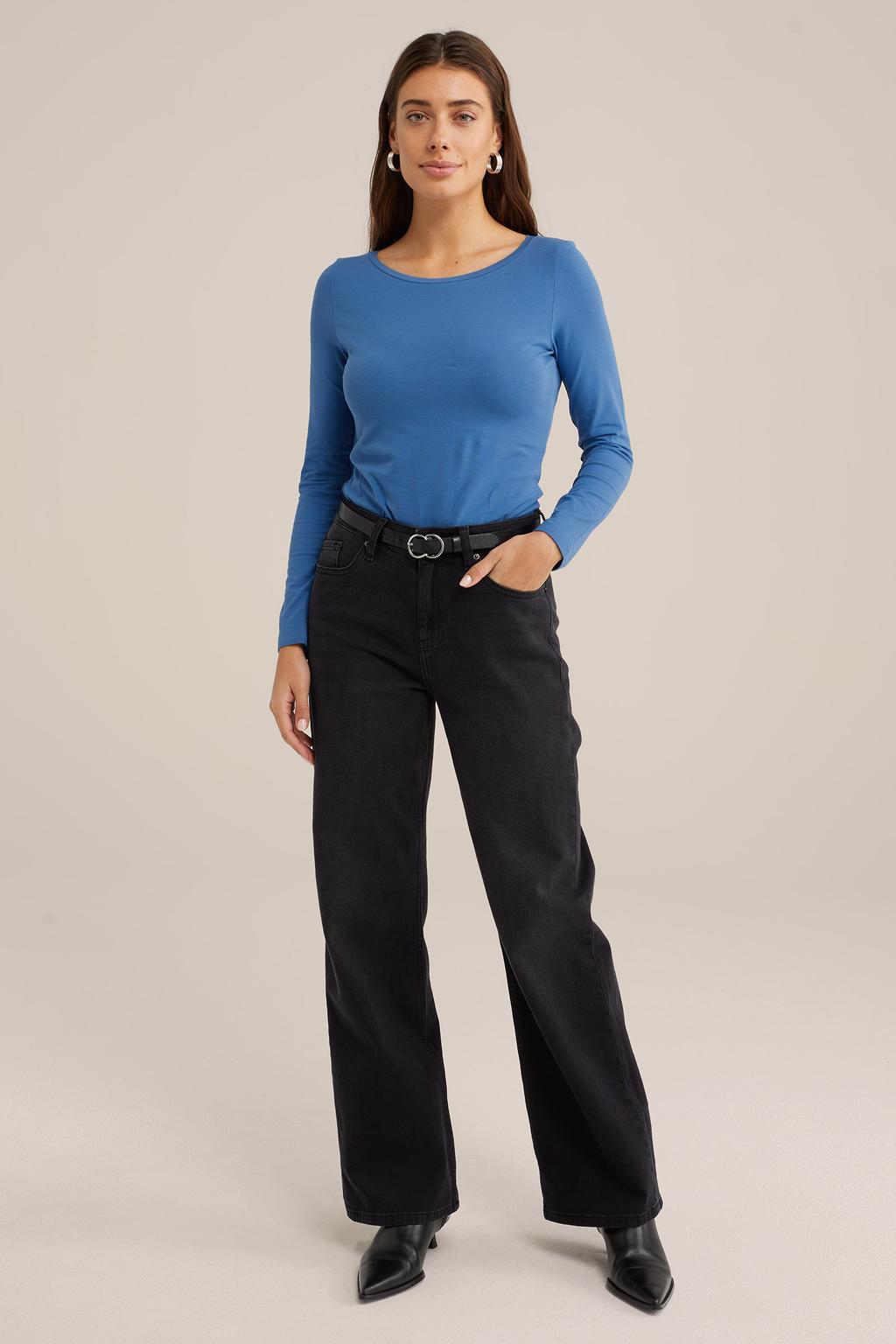 Blauwe dames WE Fashion longsleeve van stretchkatoen met effen, lange mouwen en boothals