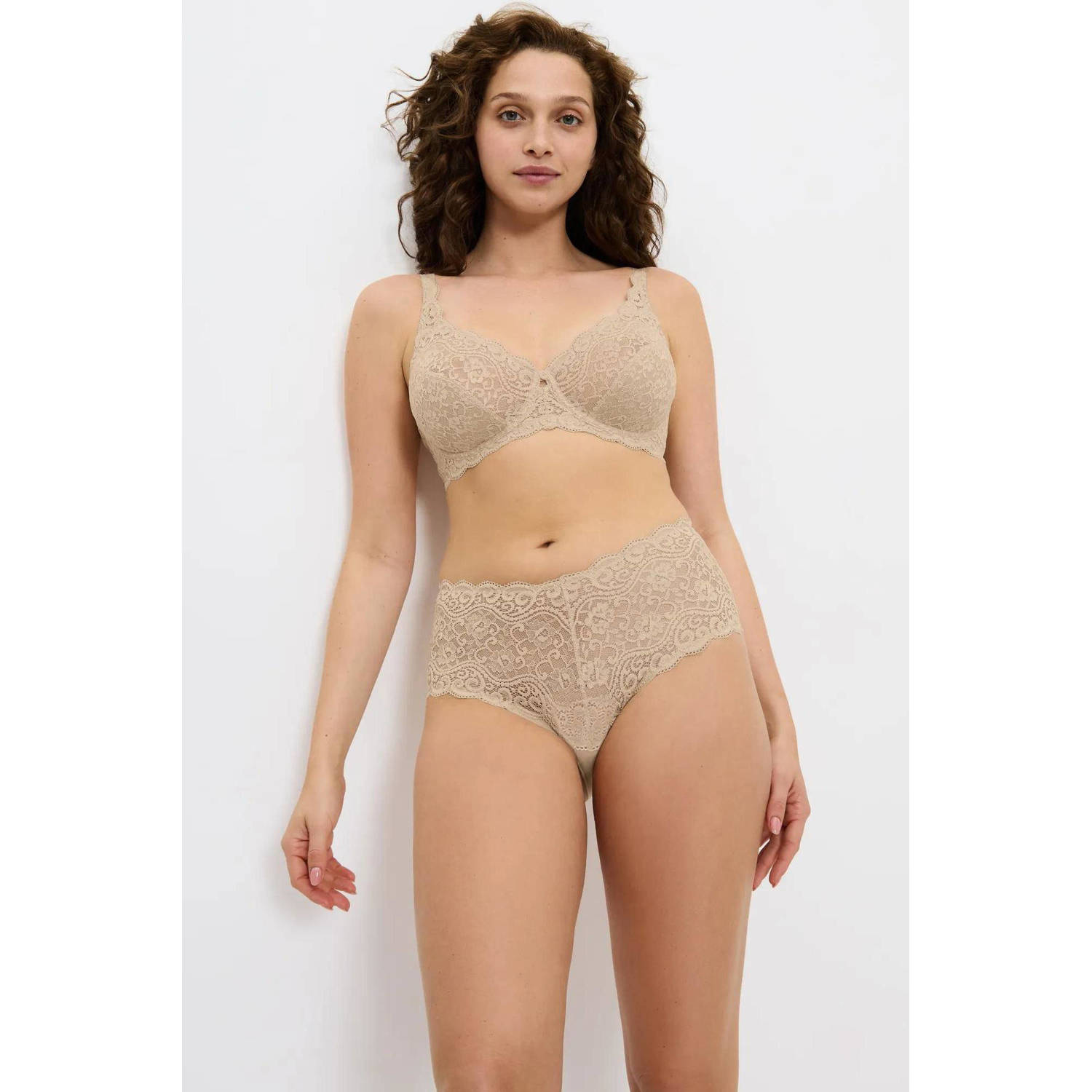 Triumph niet-voorgevormde beugelbh Amourette beige