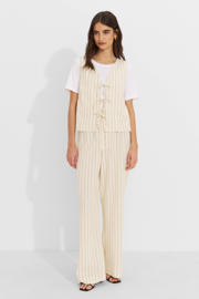 thumbnail: Ruby linnen gilet met krijtstreep print beige