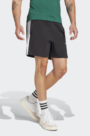 short zwart