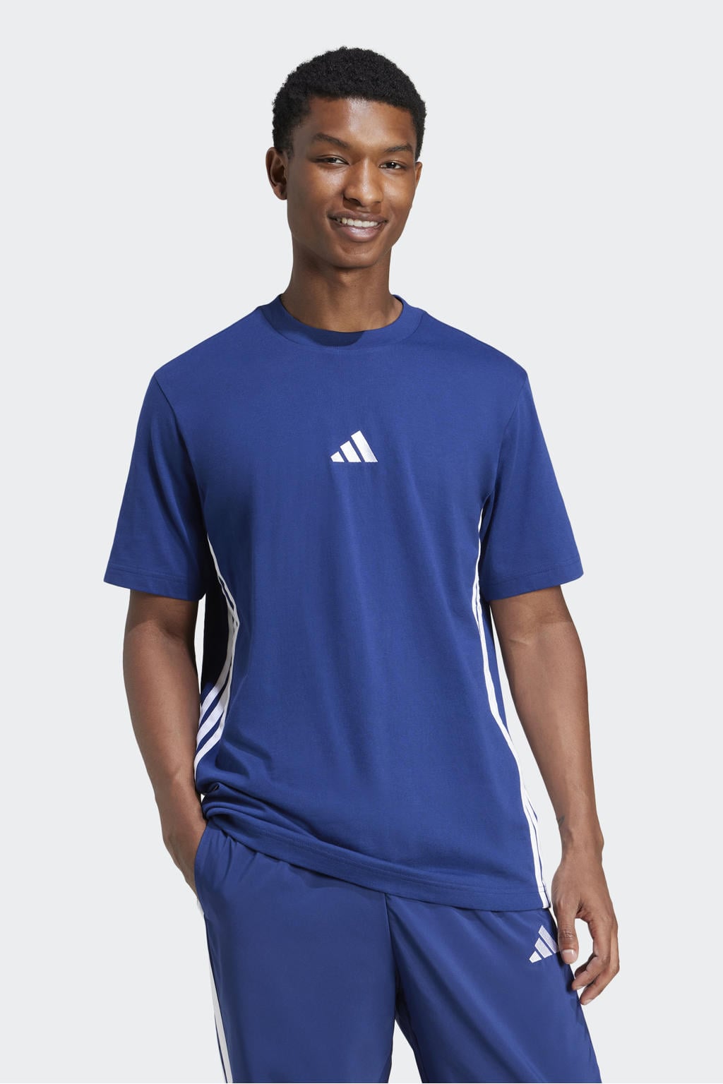 adidas Sportswear regular T-shirt blauw
