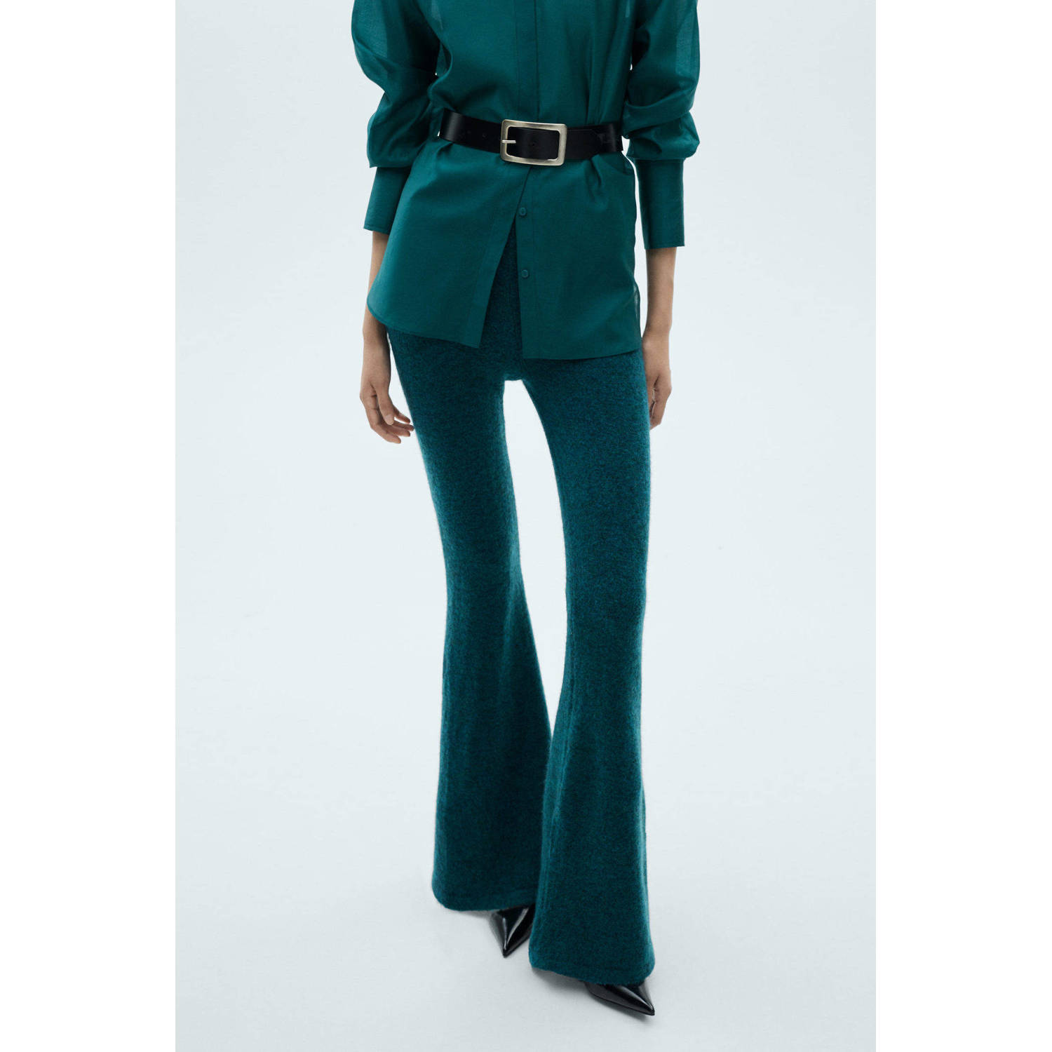 Mango flared regular waist broek donkerblauw fijn gebreid