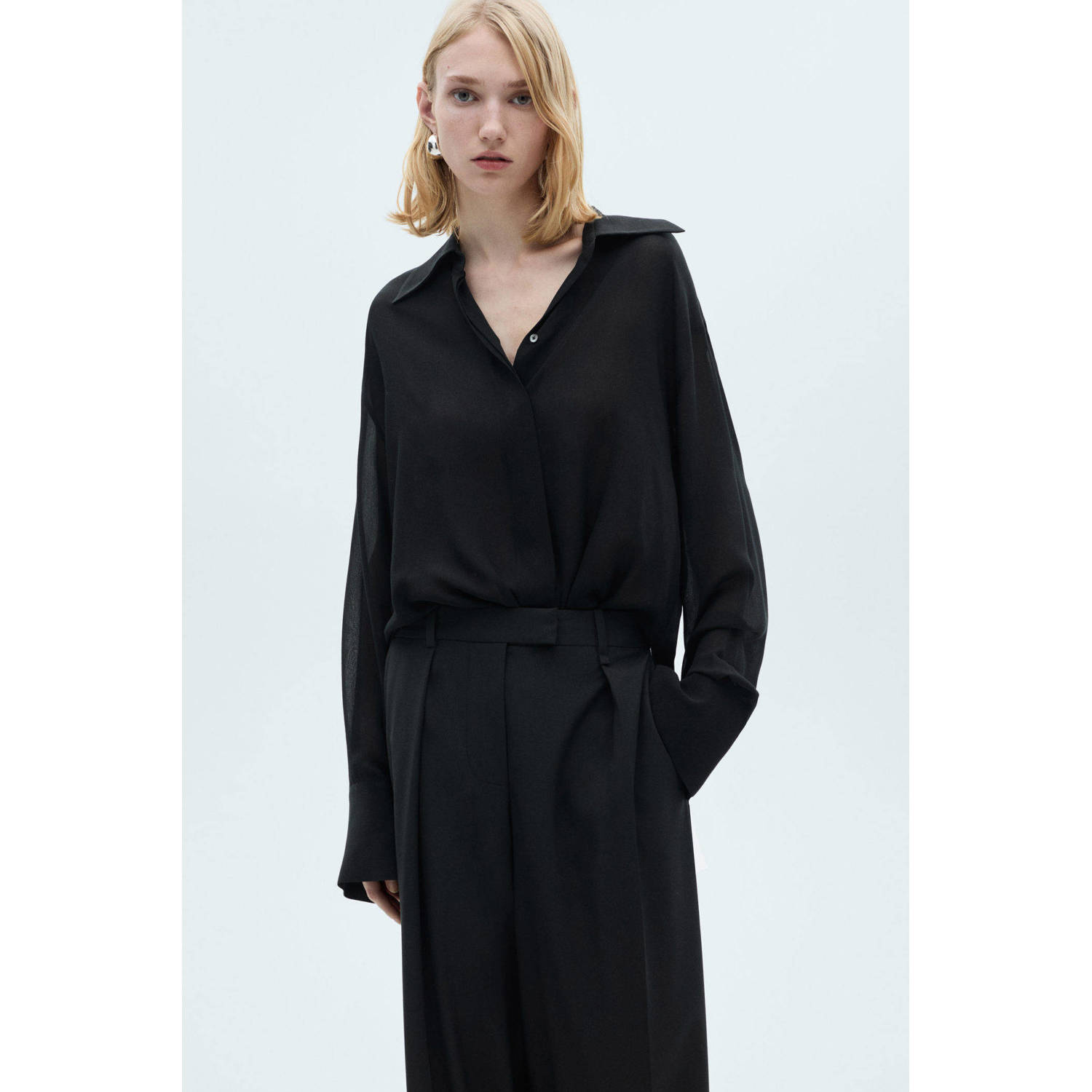 Mango wide leg regular waist pantalon zwart