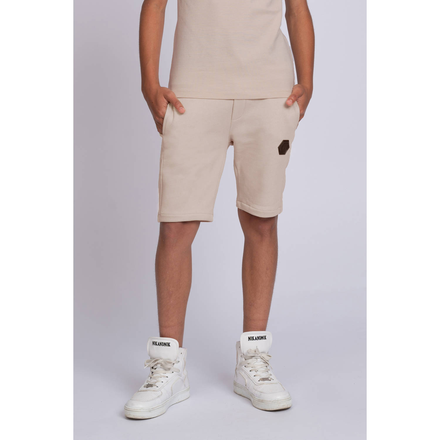 NIK & NIK Jongens Broeken Icon Sweatshort Beige