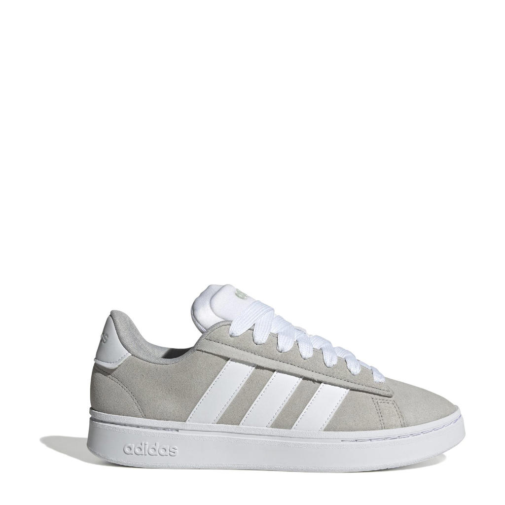 Grijs en witte heren adidas Sportswear Grand Court Alpha sneakers van leer/voering: mesh/voetbed: eva met veters