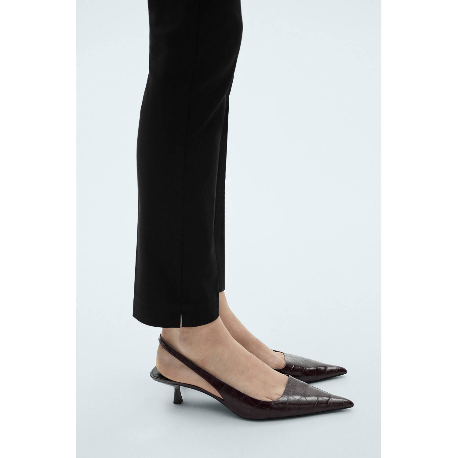 Mango slim regular waist pantalon zwart