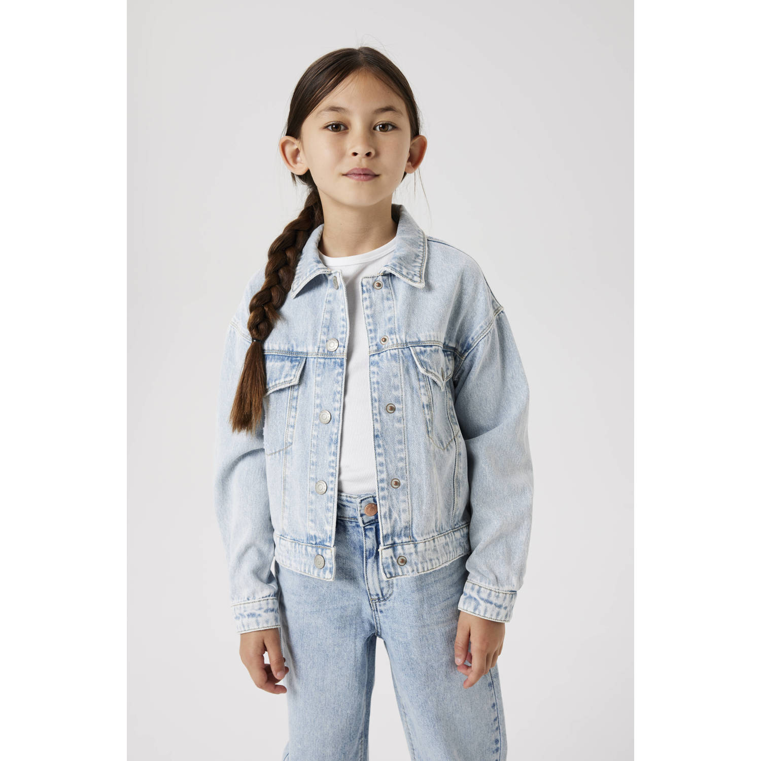 Name it Jeansjack met paspelzakken op de borst model 'MILA'