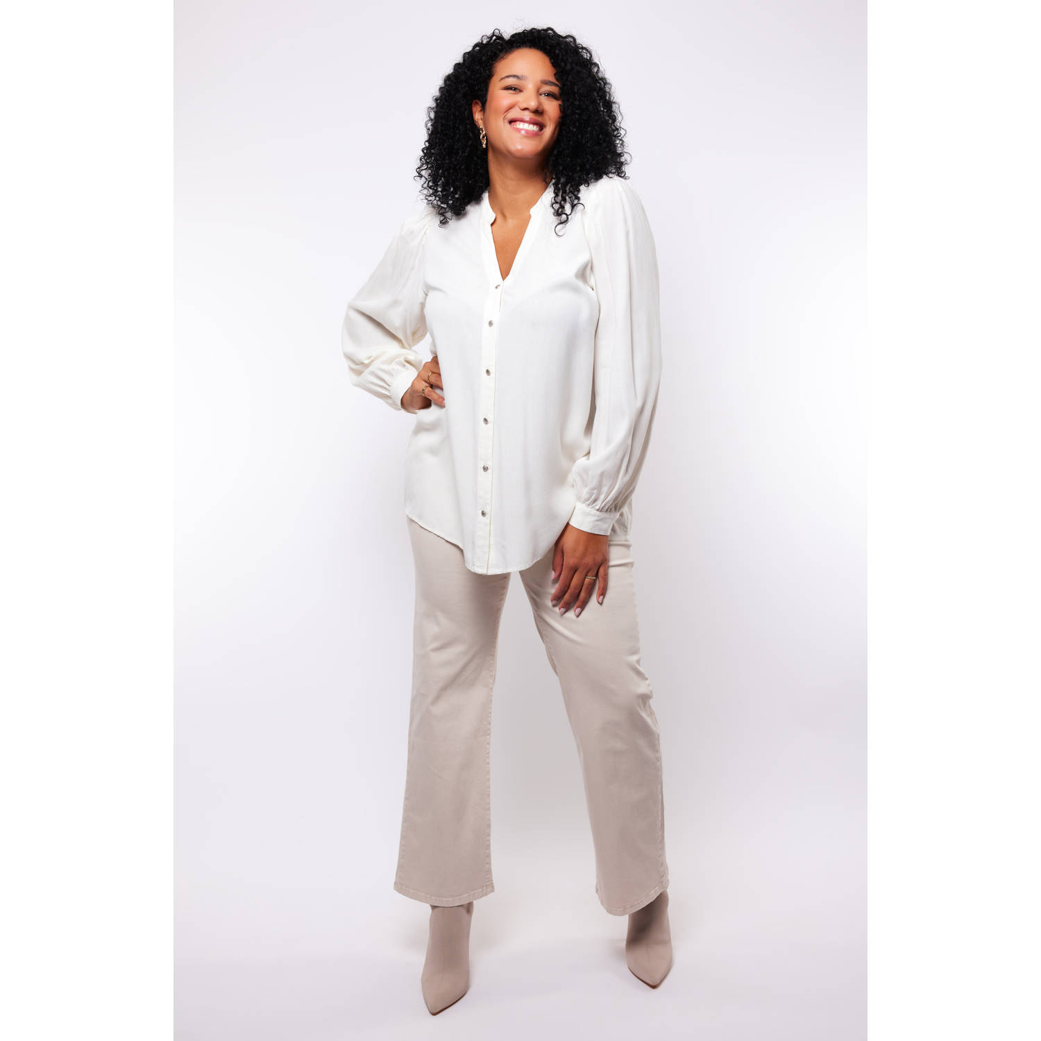 Exxcellent regular waist mom jeans zand