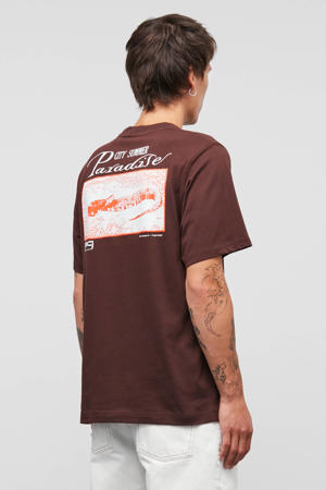 T-shirt bruin