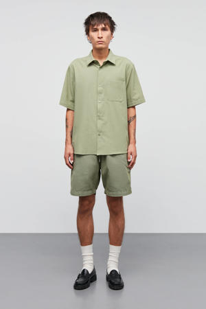 loose casual short groen