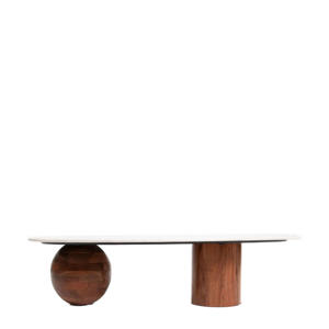 salontafel met marmer blad en asymmetrisch onderstel