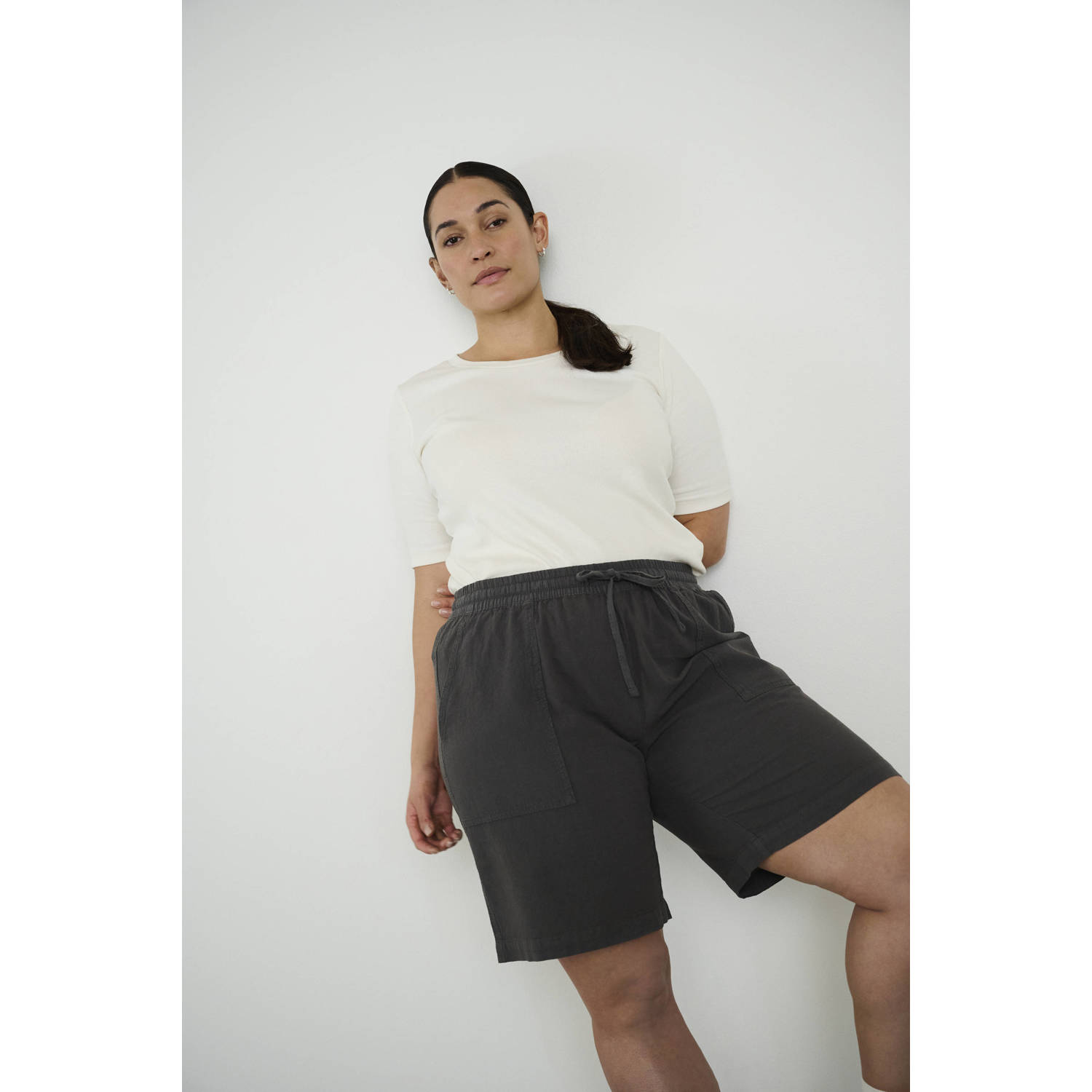 Kaffe Curve loose regular waist casual short antraciet