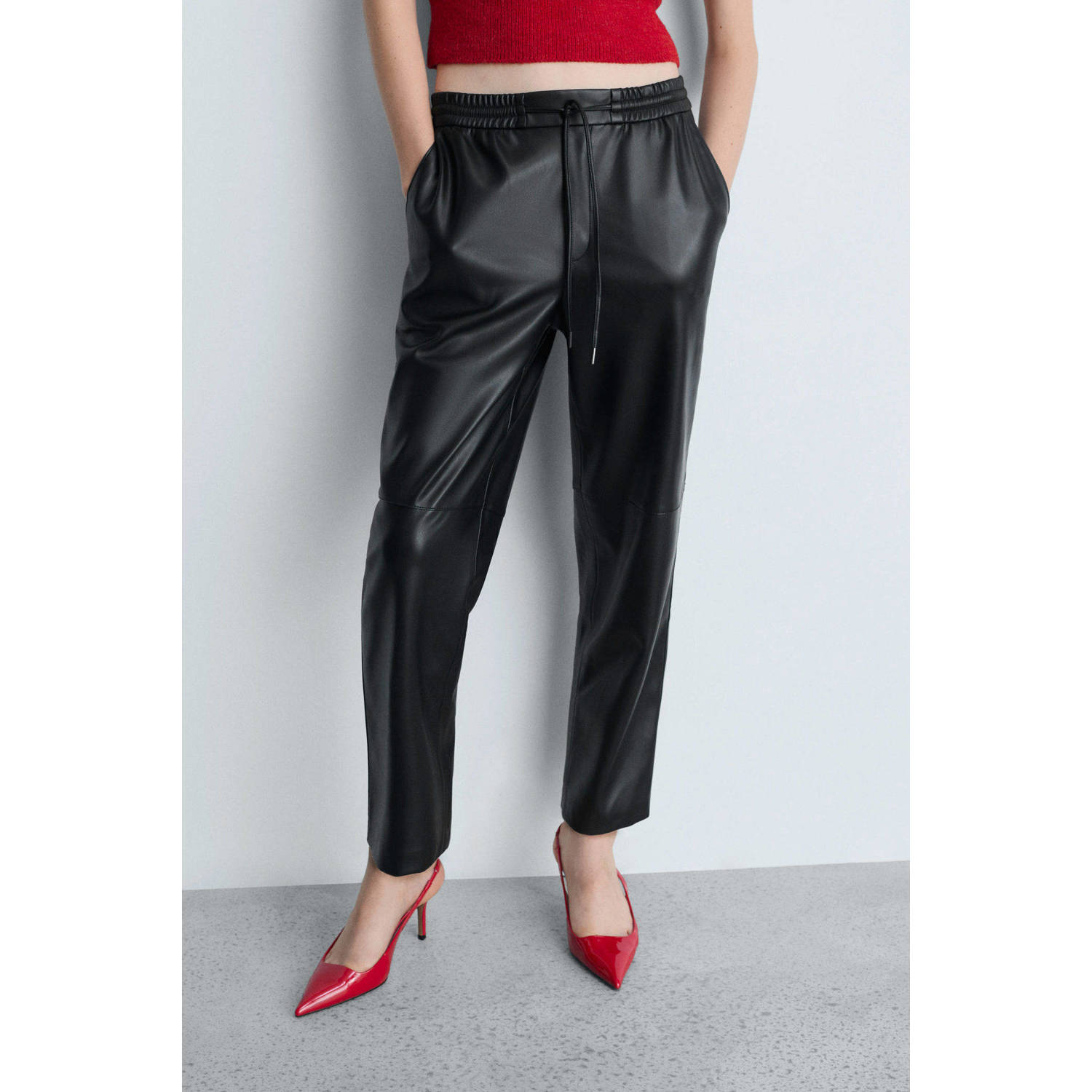 Mango wide leg imitatieleren broek zwart