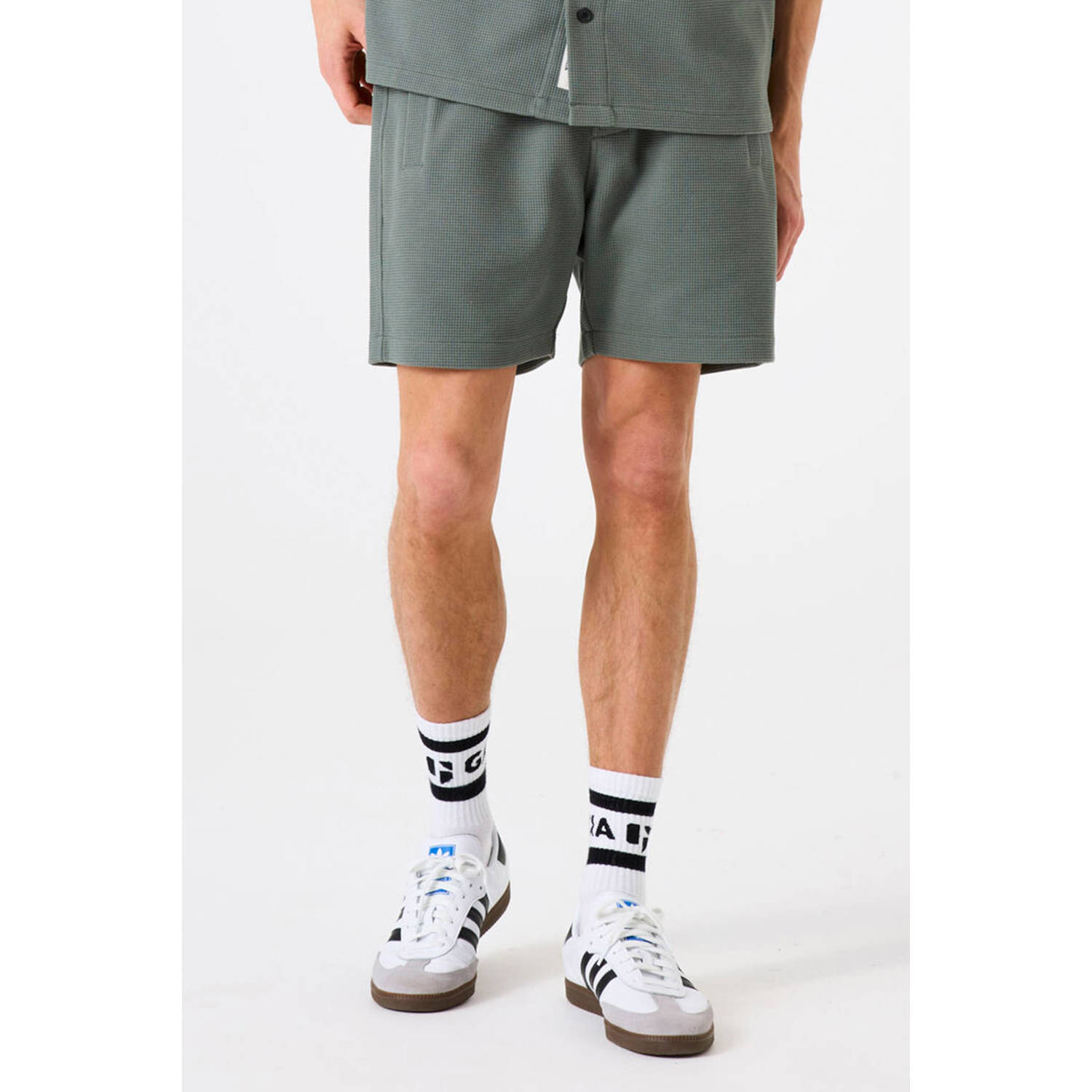 Garcia regular sweatshort met textuur groen