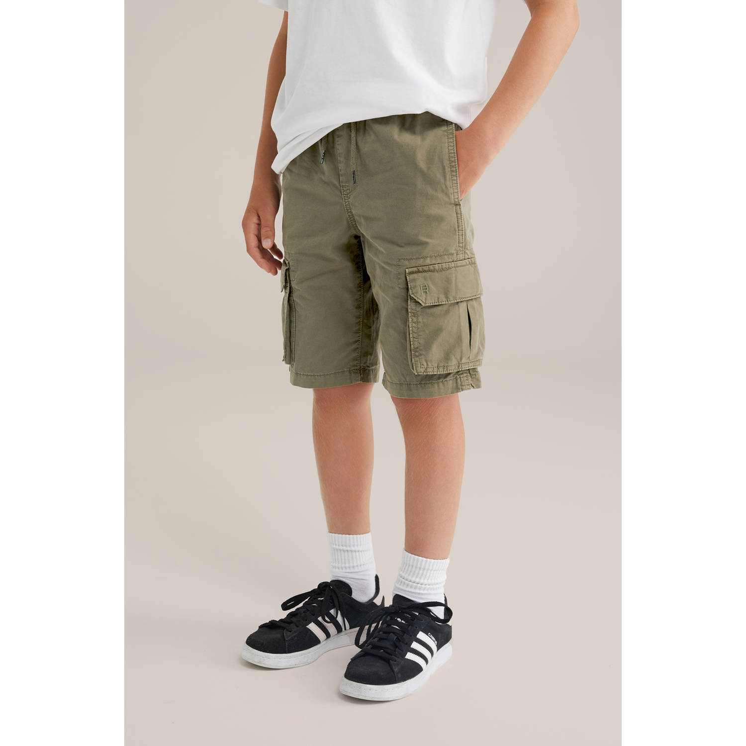 WE Fashion straight cargo short kaki