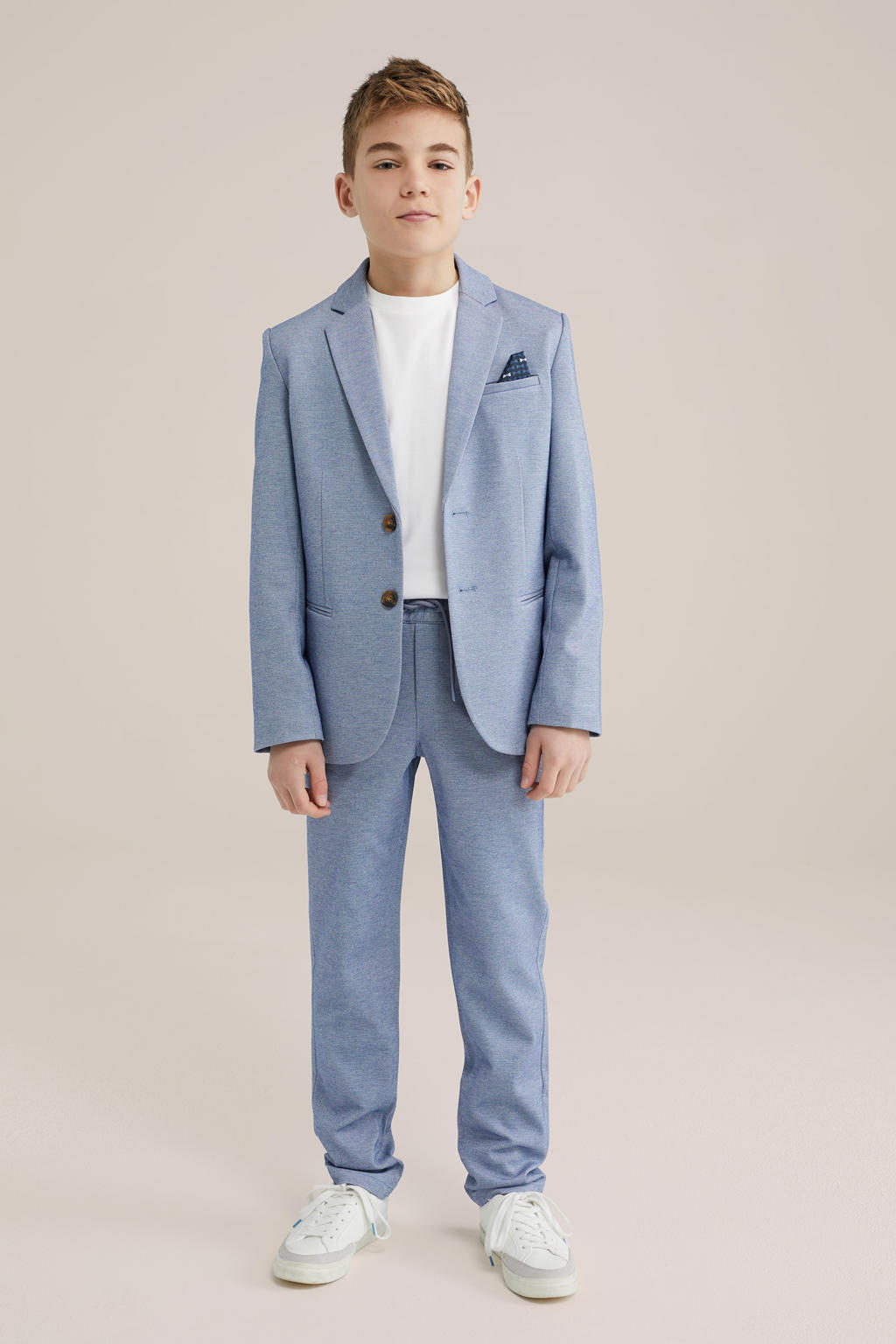 Lichtblauwe jongens WE Fashion slim casual broek melange van polyester met elastische tailleband met koord en effen