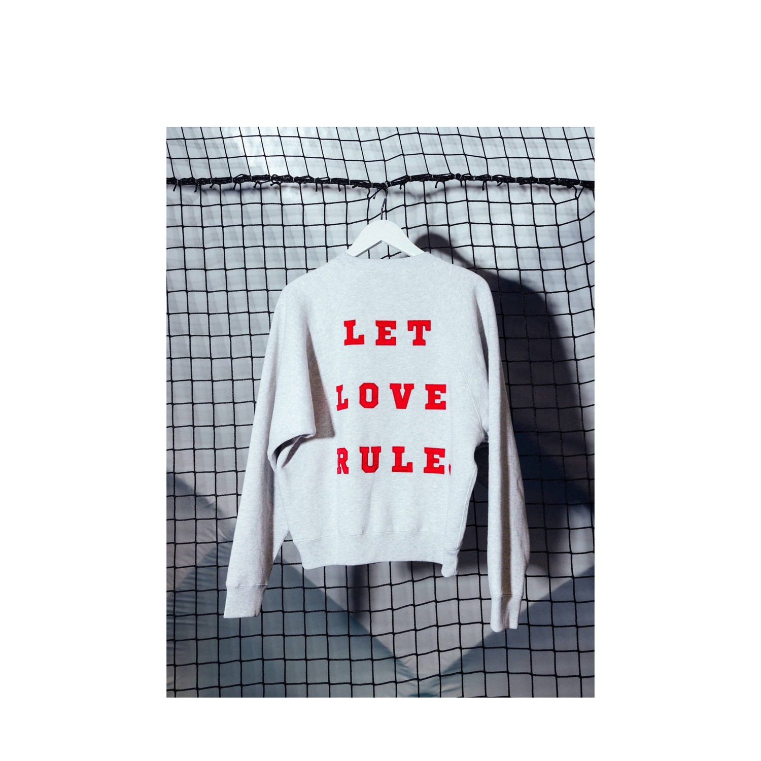 Catwalk Junkie grijze sweater met backprint