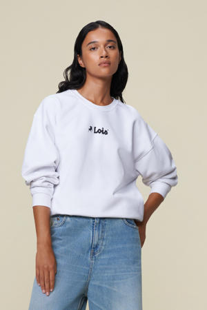 sweater wit