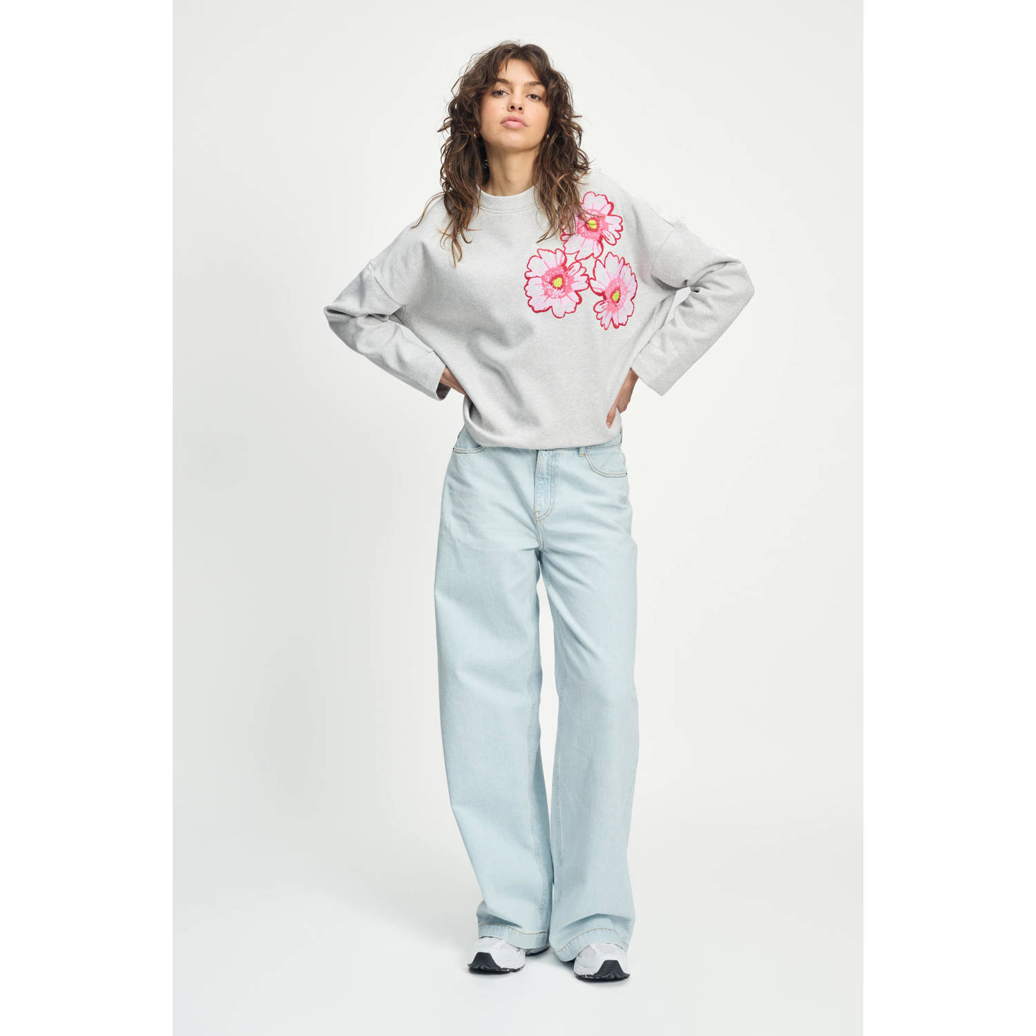 POM Amsterdam sweater lichtgrijs