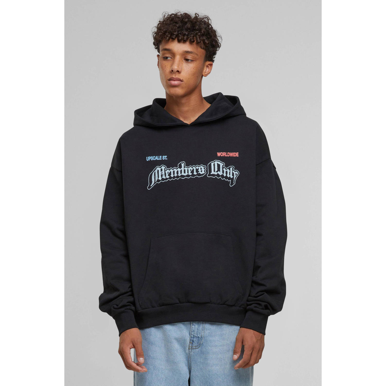 Upscale hoodie zwart