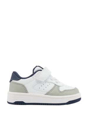 sneakers wit
