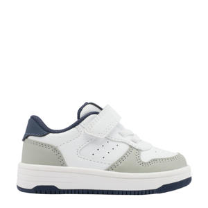 sneakers wit
