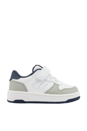 sneakers wit