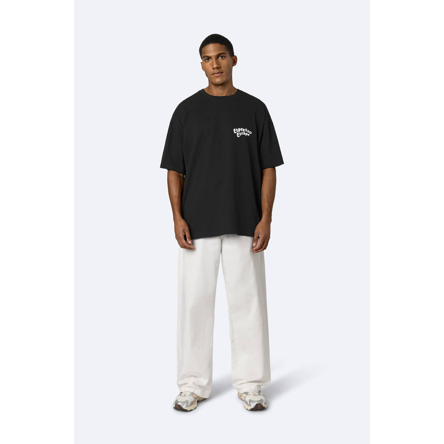 On Vacation Club T-shirt zwart