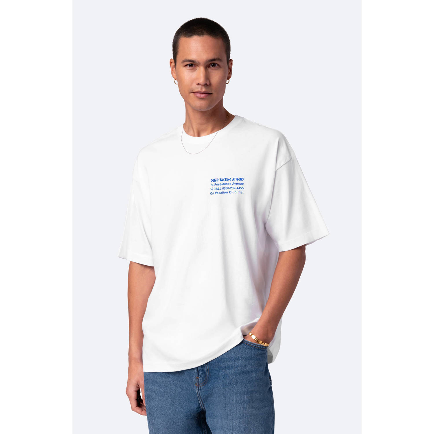 On Vacation Club T-shirt wit