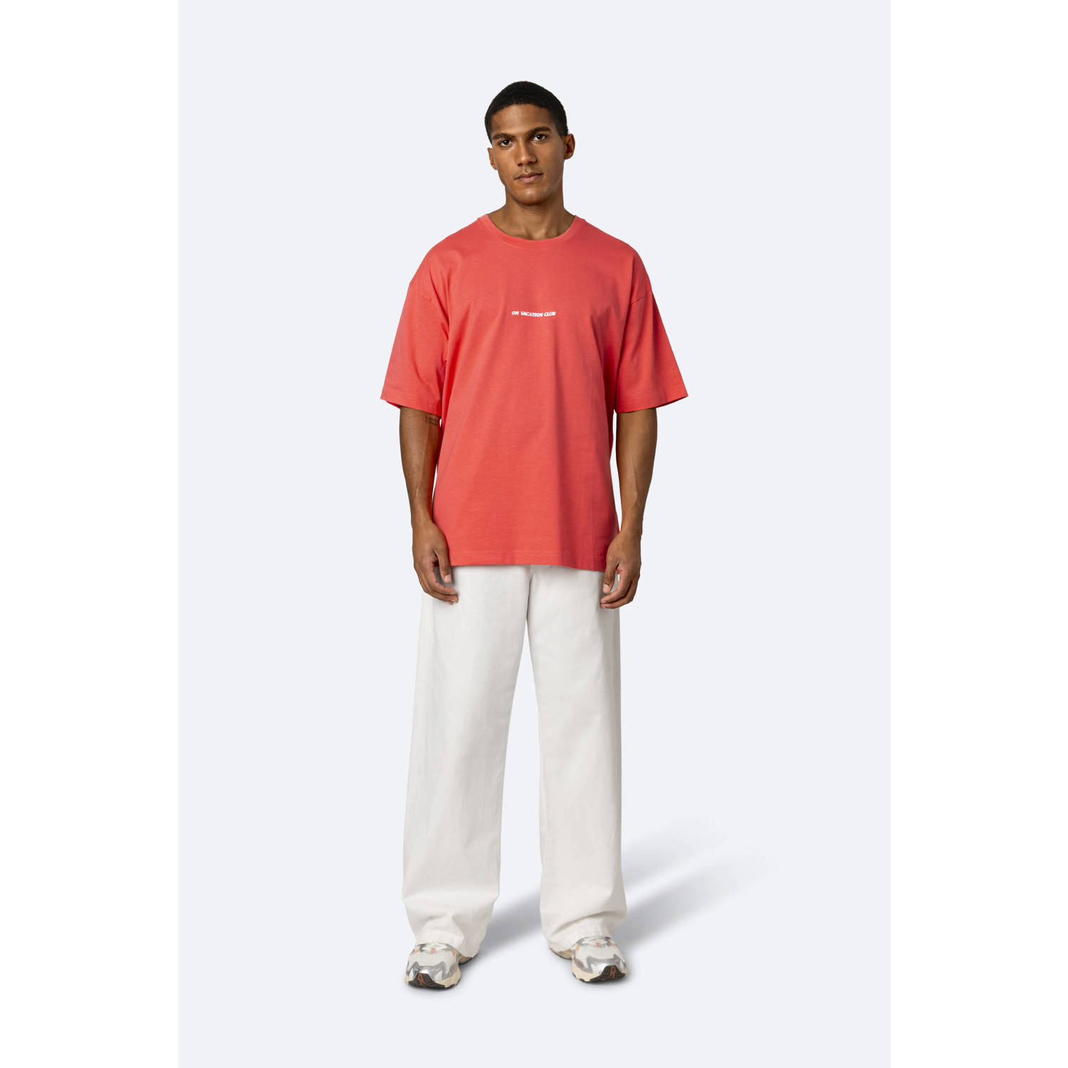 On Vacation Club T-shirt koraalrood