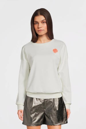sweater wit met pailletten